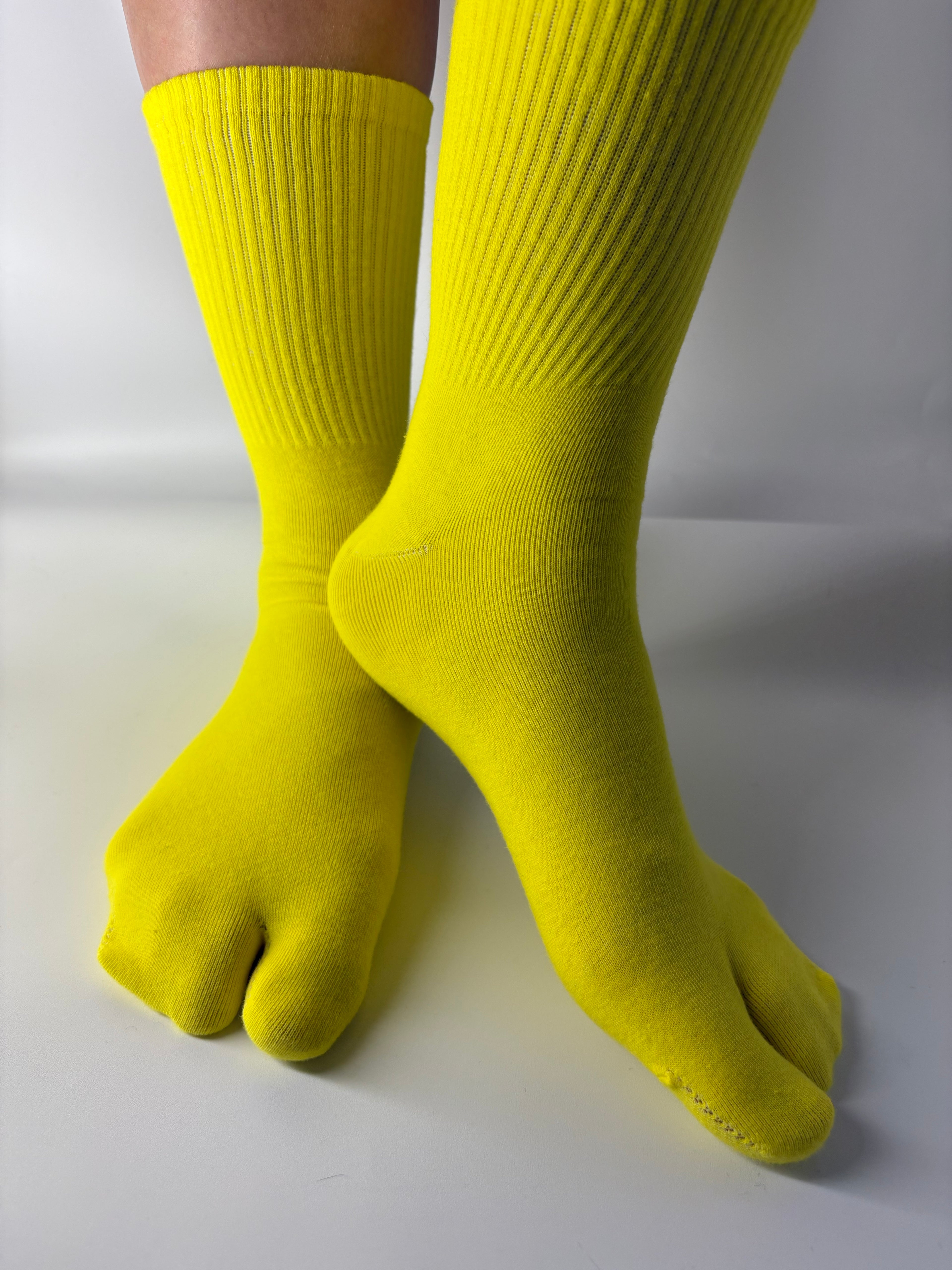 Yellow essential crew Tabi socks