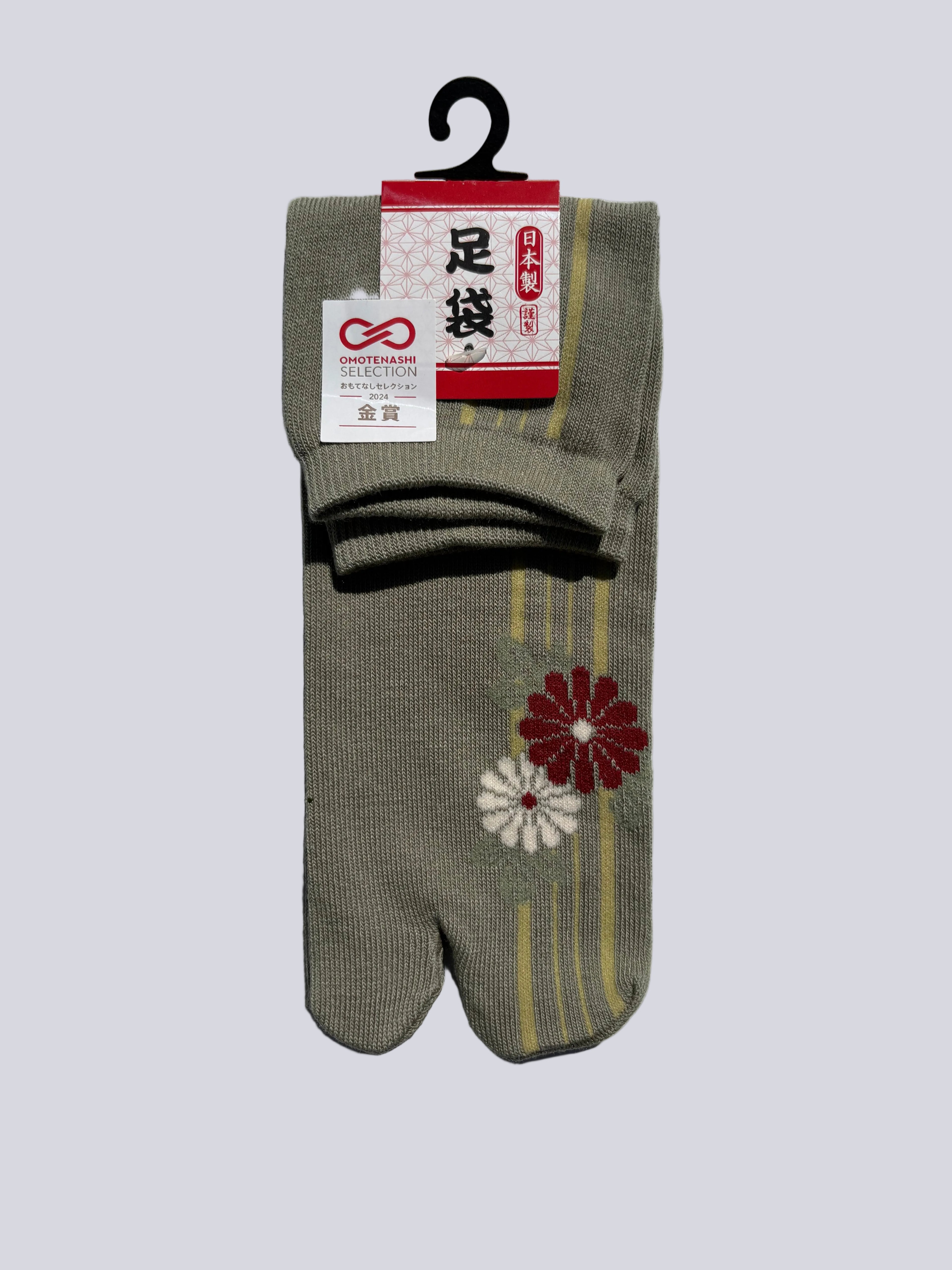Chrysanthemum stripe print Tabi socks