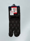 single pair of black japanese hemp pattern tabi socks lay flat on white background made in japan cotton blend 