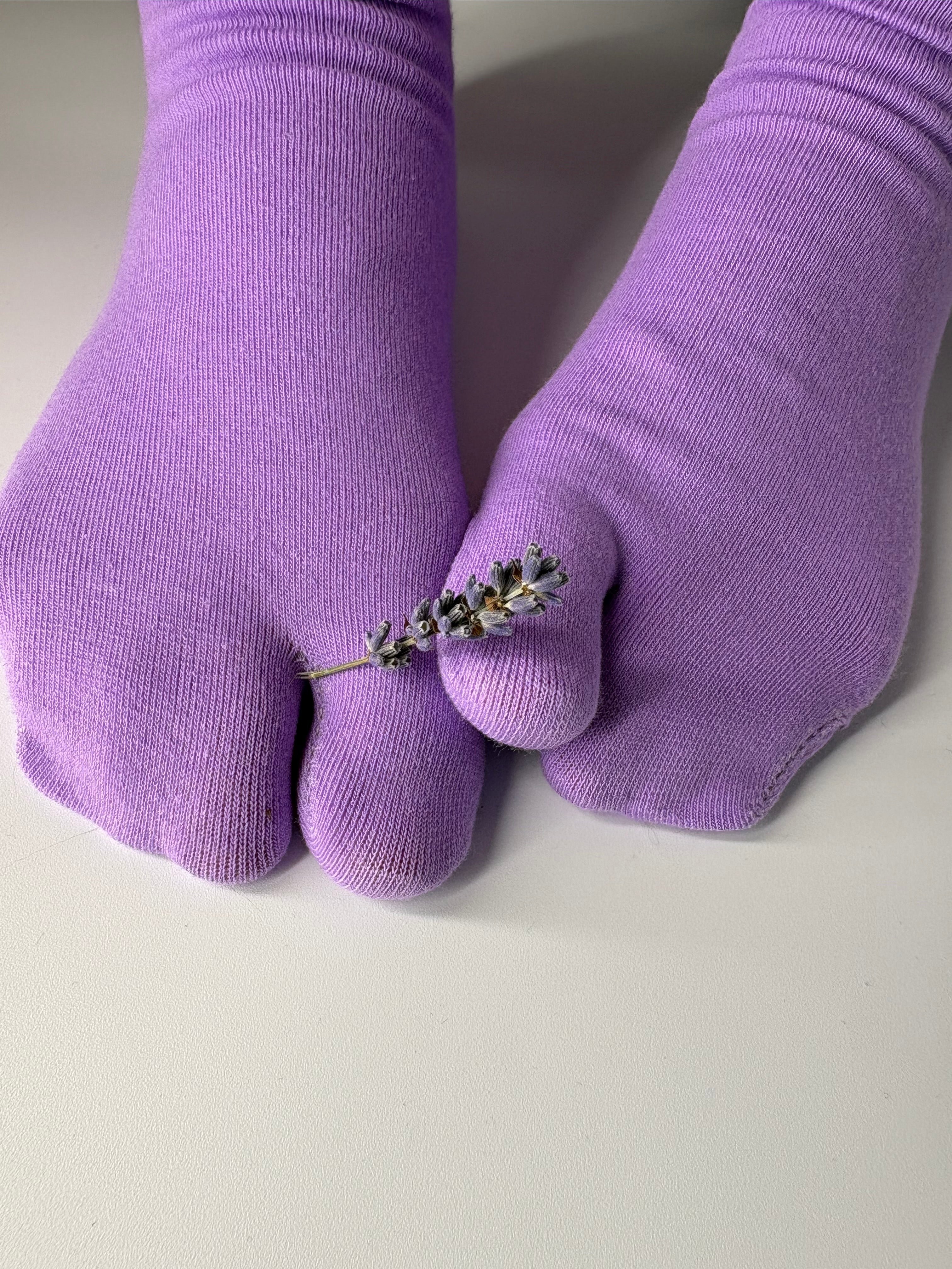 Lilac essential crew Tabi socks