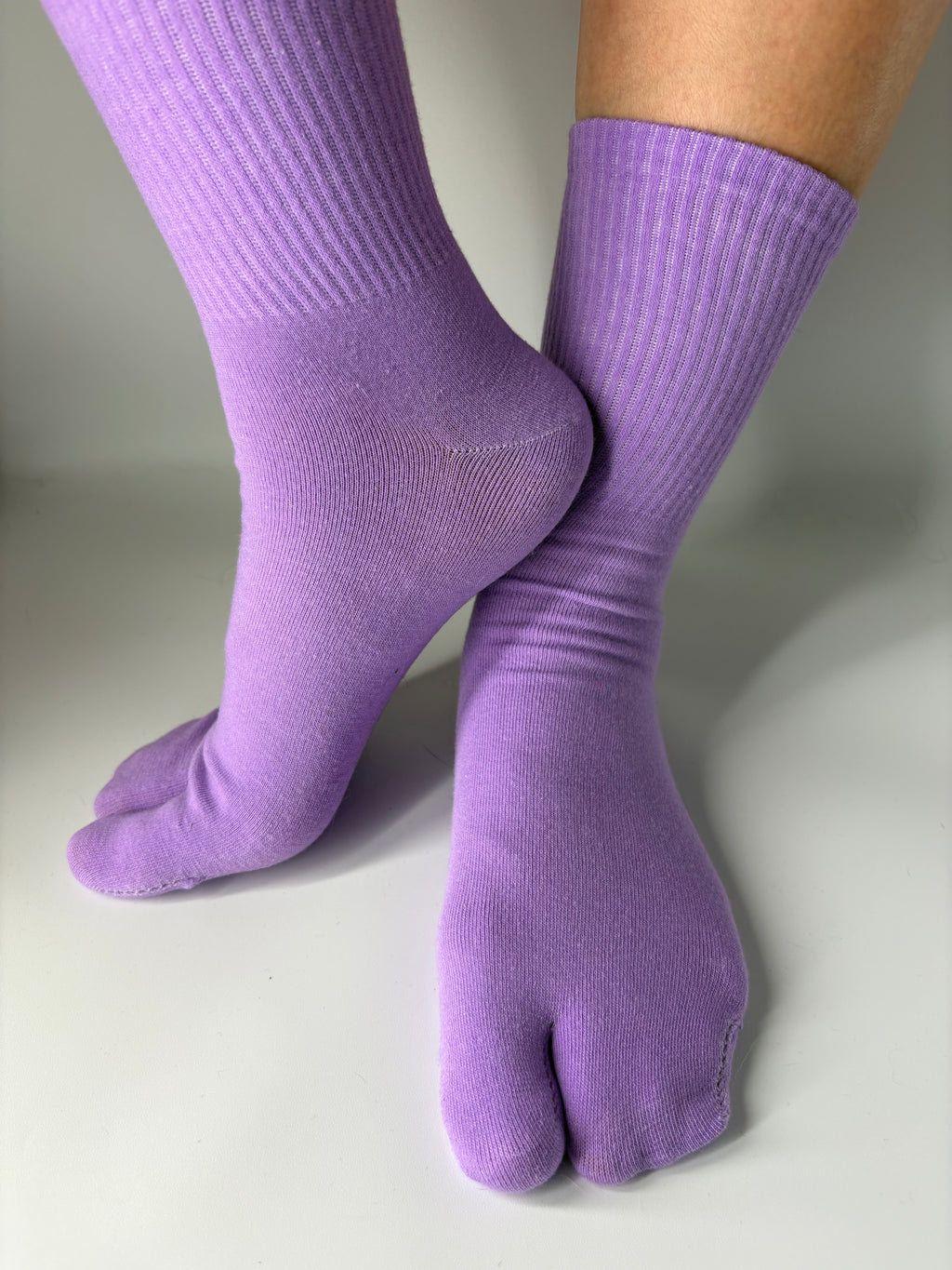 Lilac essential crew Tabi socks