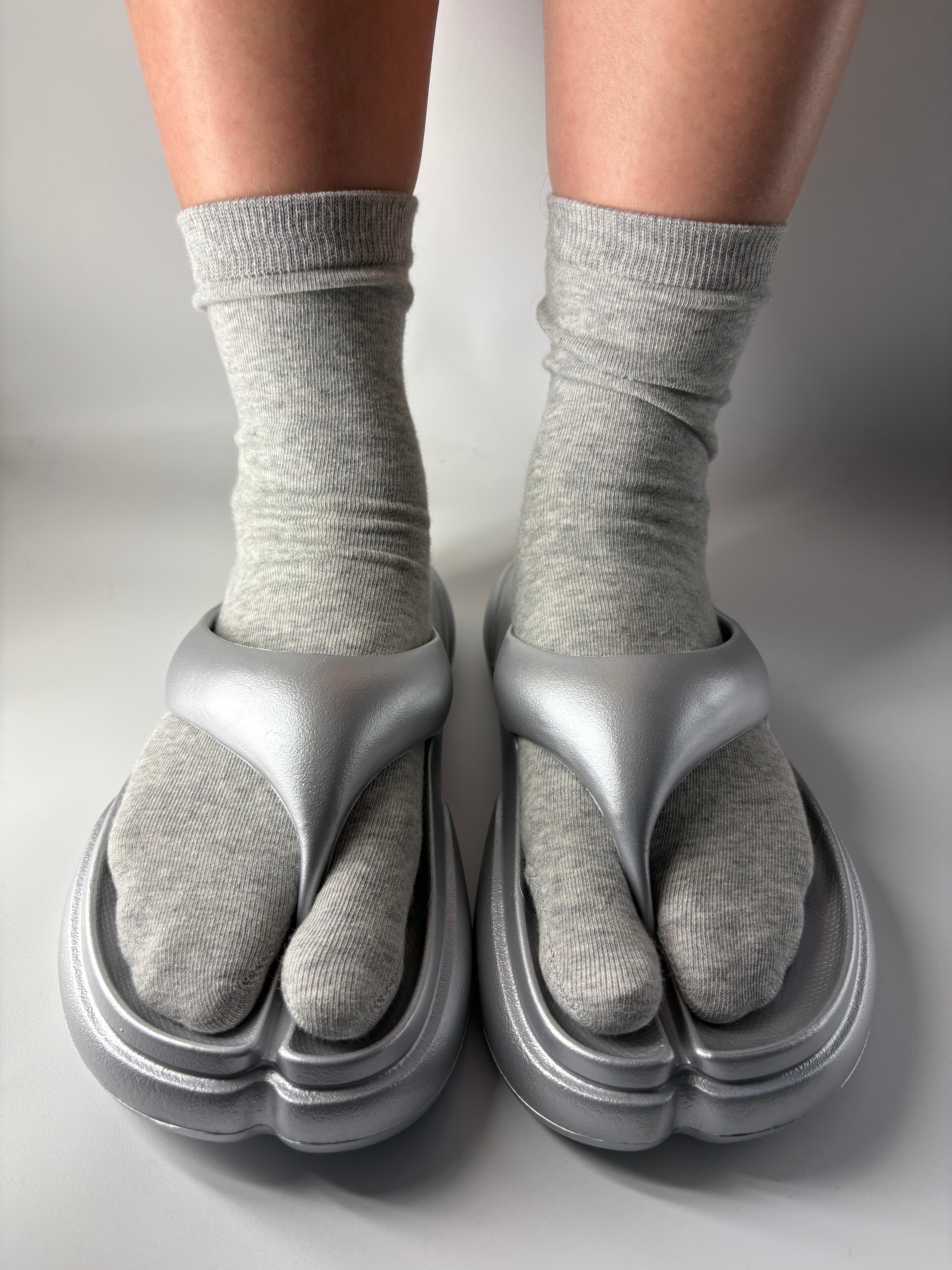 Everyday grey plain Tabi Co. socks