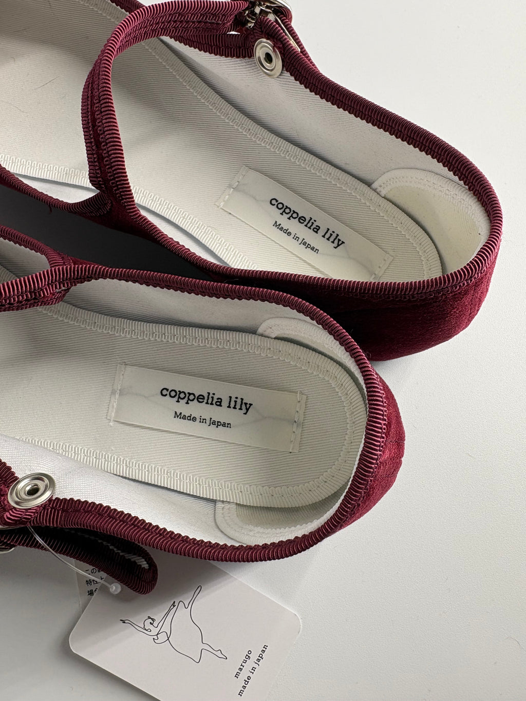 Marugo Mary Jane burgundy Tabi flats