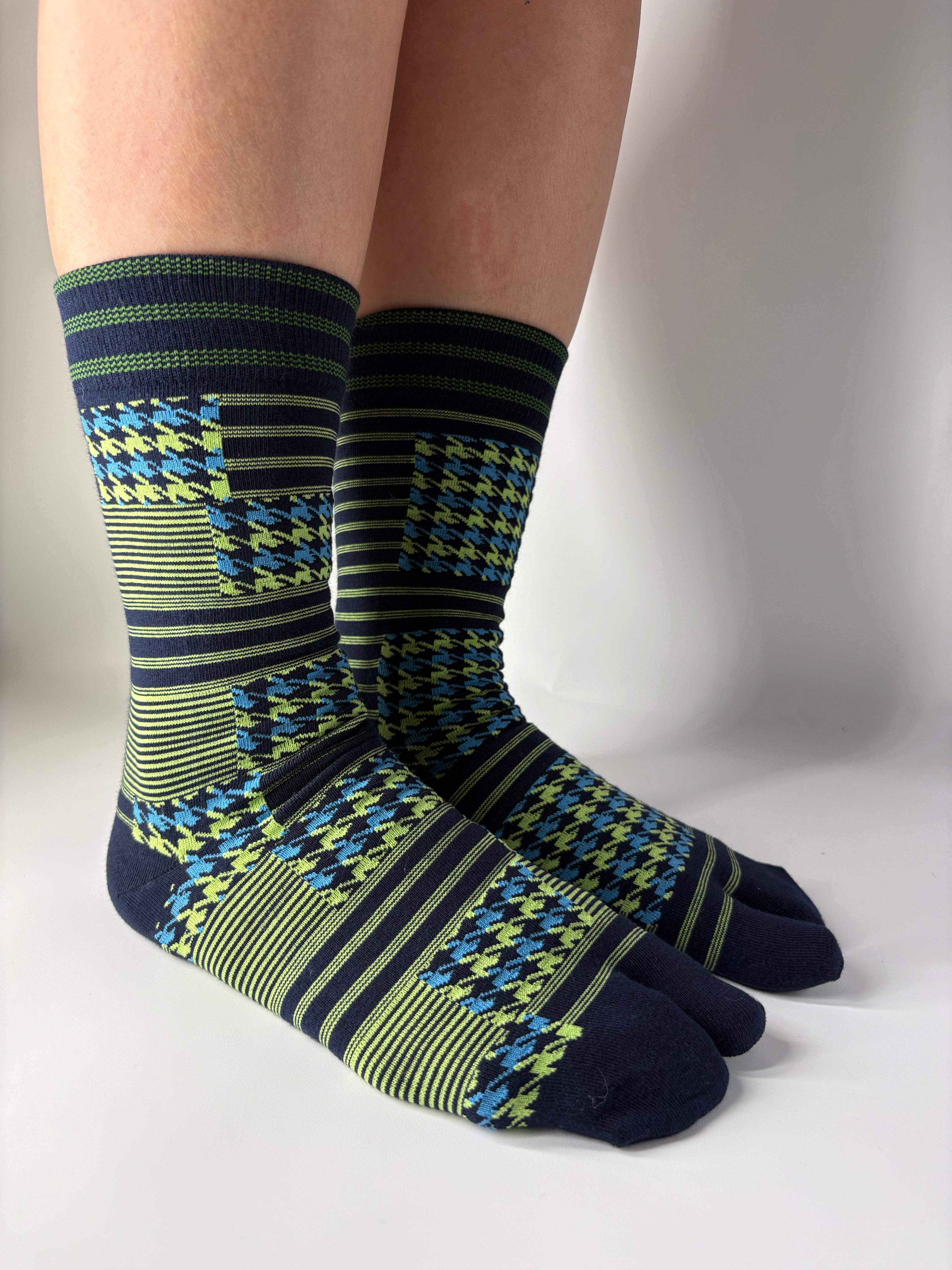 Navy, lime and Cyan Houndstooth graphic Tabi socks
