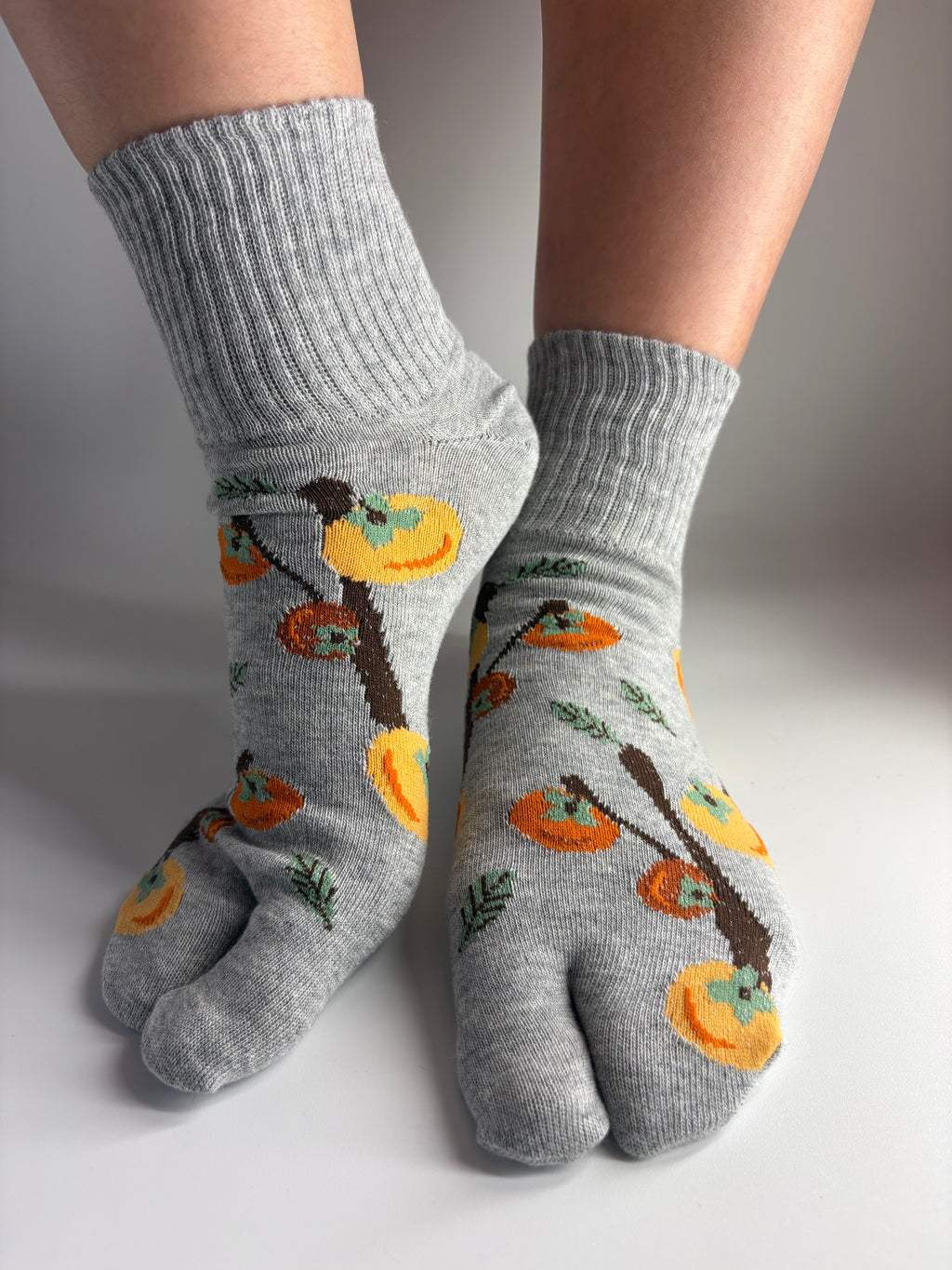 Persimmon fruit Tabi socks