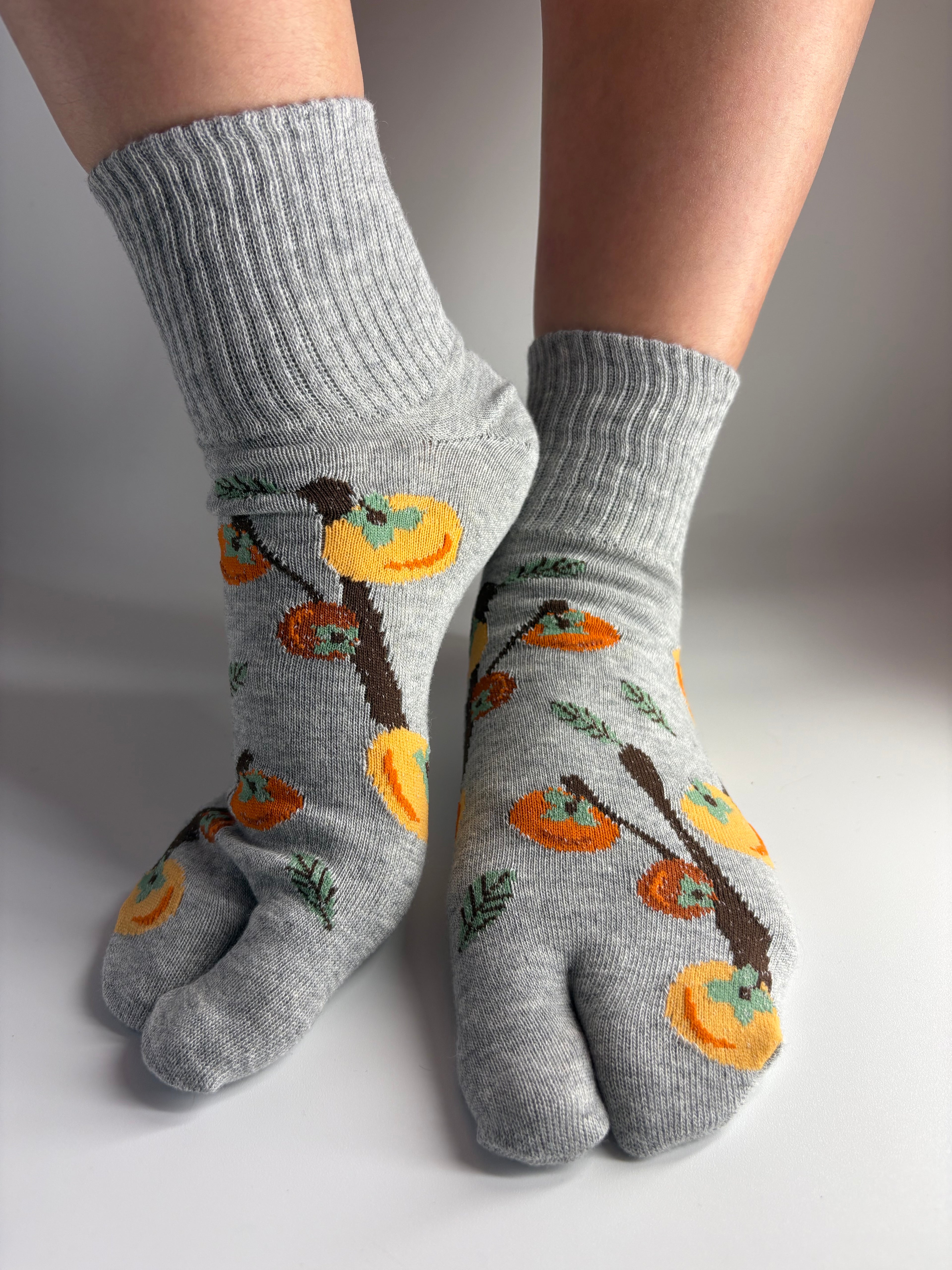 Persimmon fruit Tabi socks