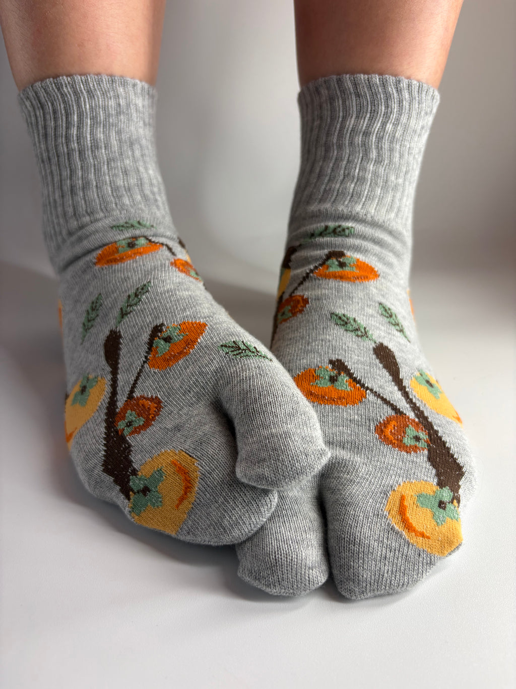 Persimmon fruit Tabi socks