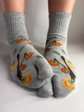 Persimmon fruit Tabi socks
