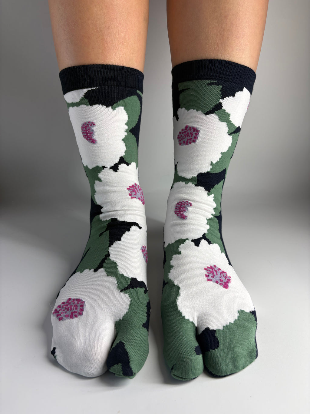 Poppy Field Tabi socks