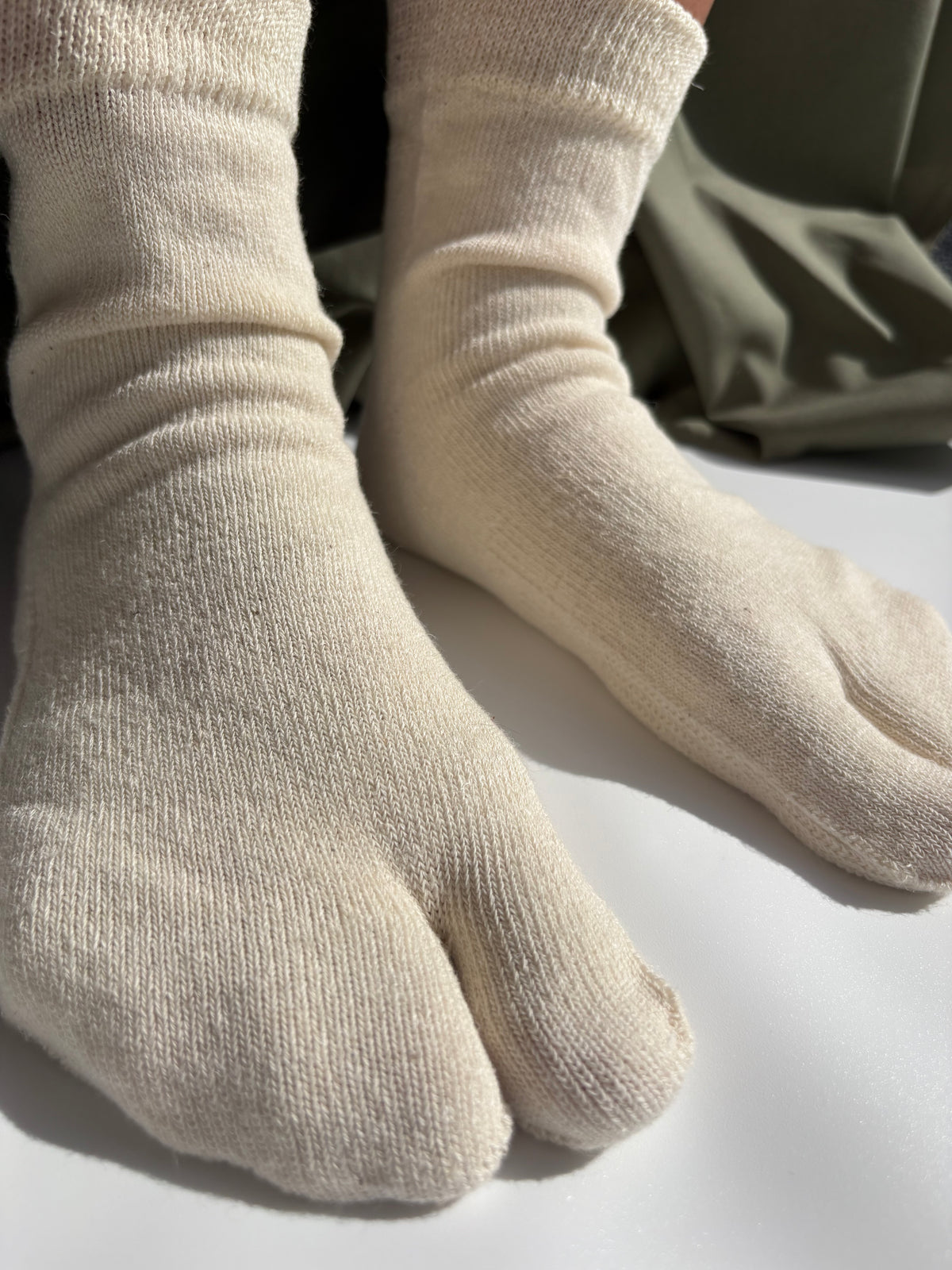 Hemp Quarter Tabi socks | Natural