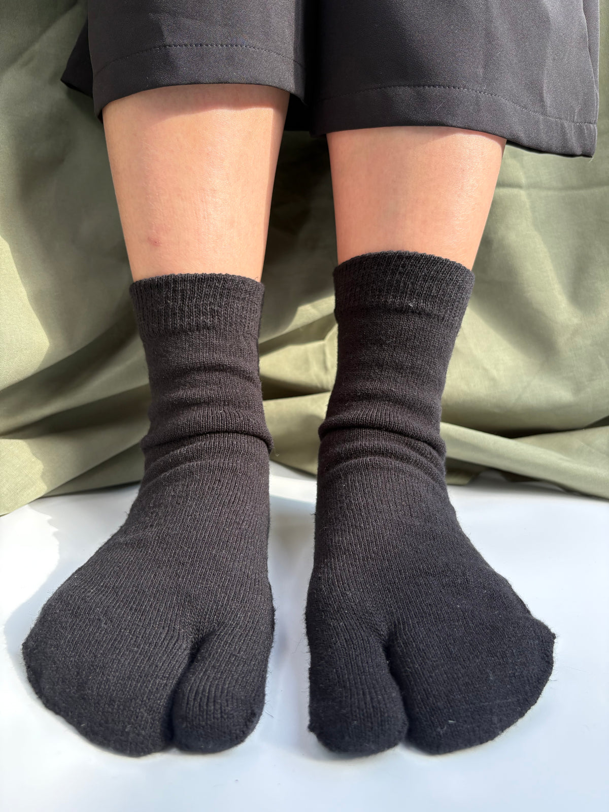Black hemp quarter-length split-toe tabi socks knit in Japan by Sugiyama Knit — a premium sustainable everyday sock from Tabi Co.